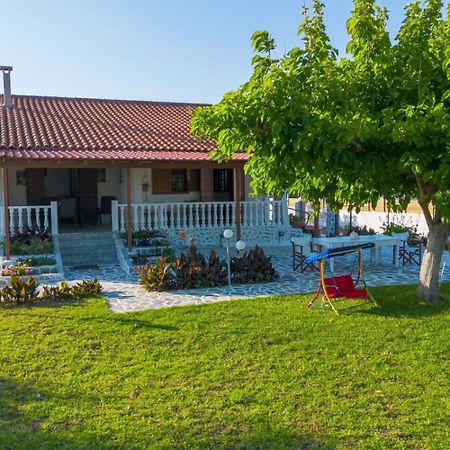 Seaside Retreat For Families And Pets Villa Messini Exterior photo